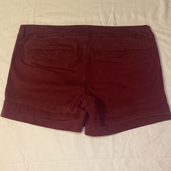 American Eagle Outfitters Womens Maroon Midi Stretch Shorts Size 8 Regular NWOT - Picture 2 of 8